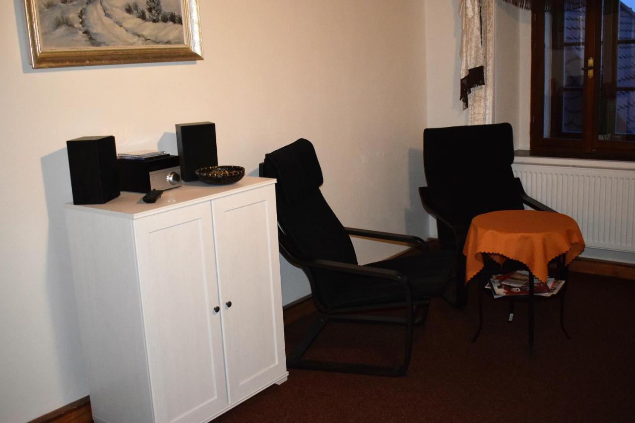 Aparthotel Zidovna Vysoky Chlumec Extérieur photo