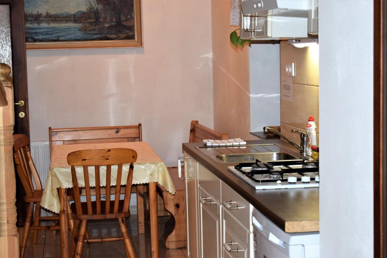 Aparthotel Zidovna Vysoky Chlumec Extérieur photo