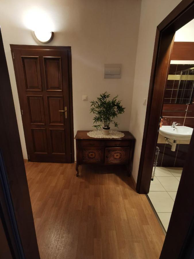 Aparthotel Zidovna Vysoky Chlumec Extérieur photo