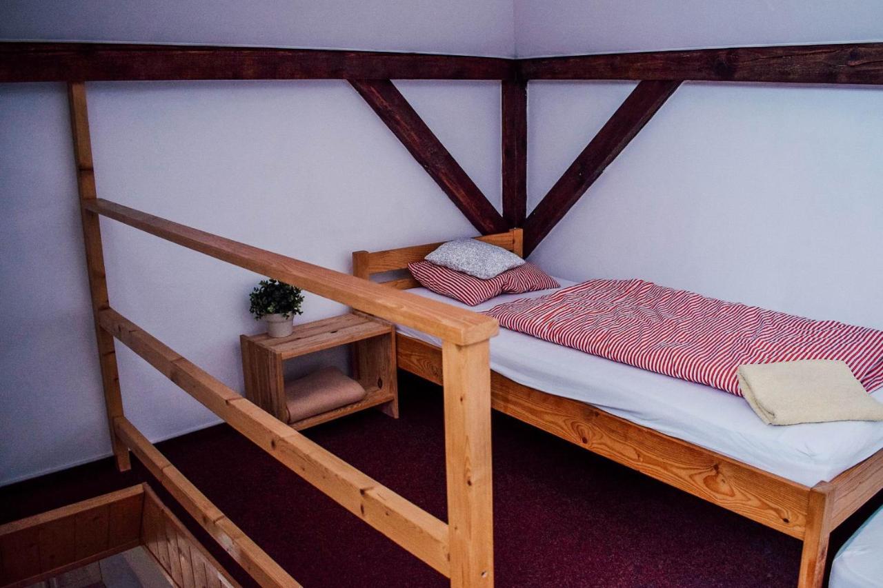 Aparthotel Zidovna Vysoky Chlumec Extérieur photo